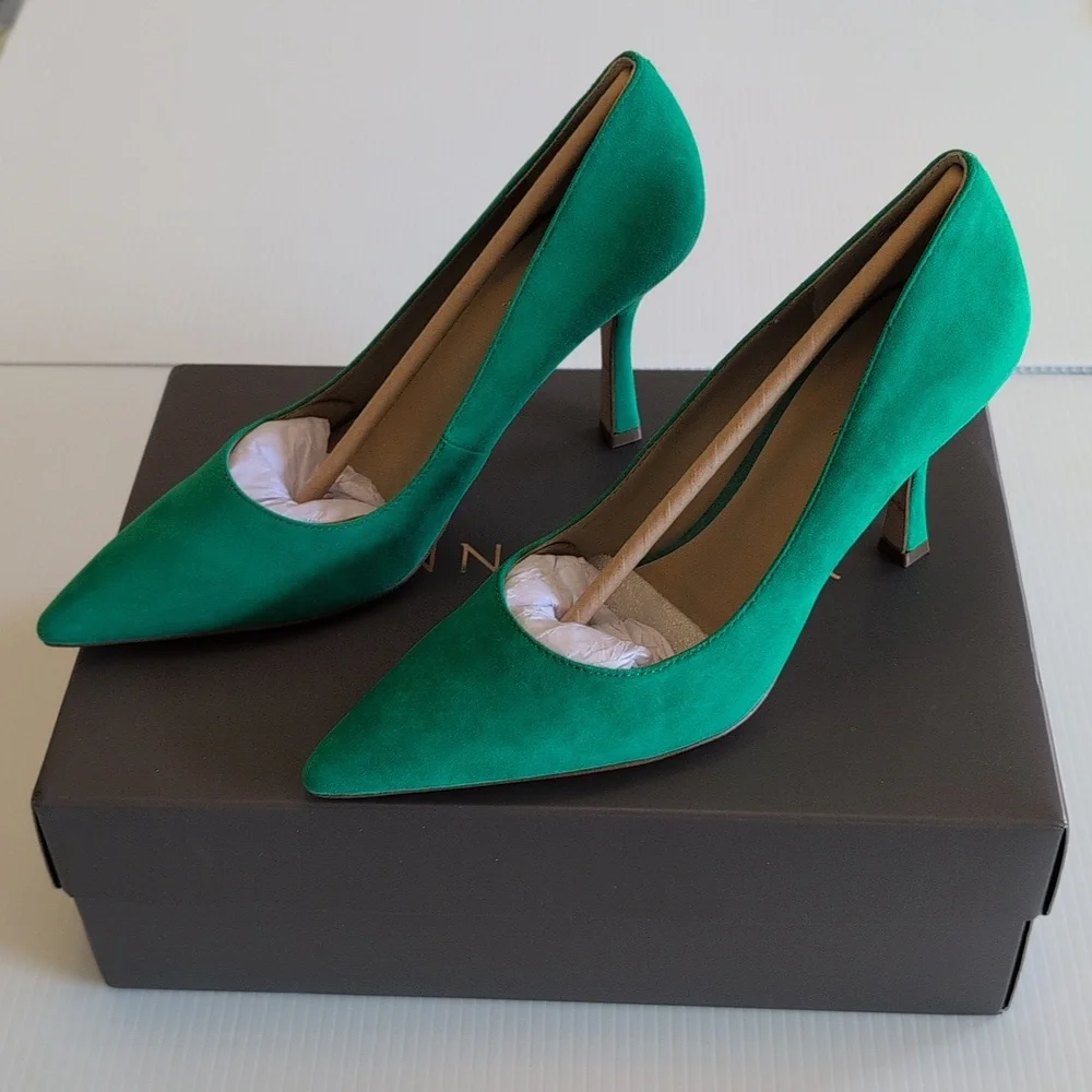 🎉SALE🎉 Host Pick 🎉 👠ANN TAYLOR MILA SUEDE PUMP - BRIGHT JADE 👠 - Picture 5 of 9